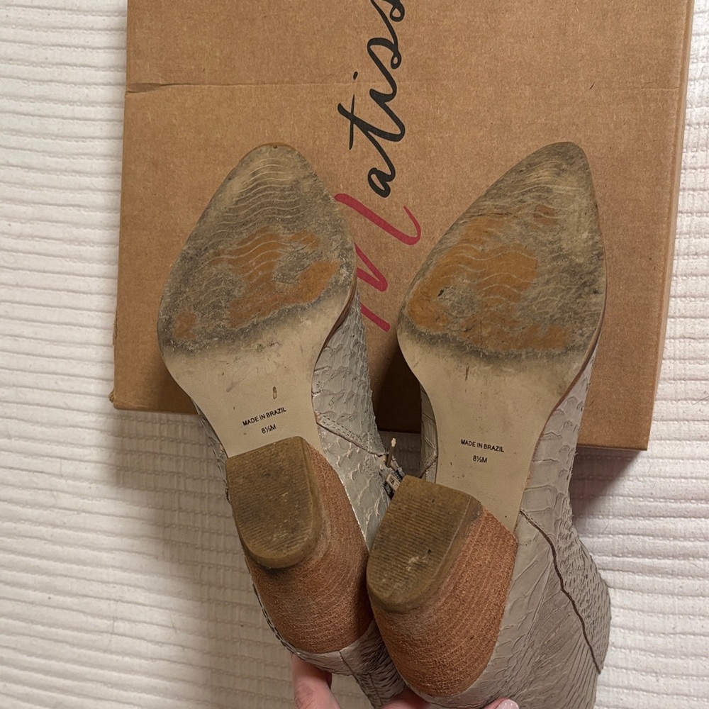 Matisse Textured Cream Heeled Boots - Picture 4 of 6
